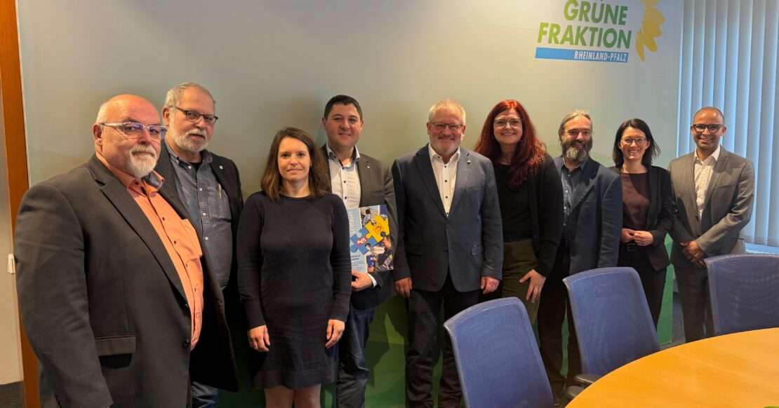 Andreas Müller, Raimund Licht, Verena Brutscher, Stefan Petri, Johannes Lauer, Pia Schellhammer, Frank Jonas, Lisett Stuppy und Andreas Unger (v.l.n.r.; Foto: UVH)