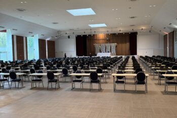 Der Prüfungsort der Digitalen Gesellenprüfung in der Augenoptik: die Rheingoldhalle Mannheim