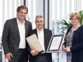 Ehrenurkunde für Armin Schmidt