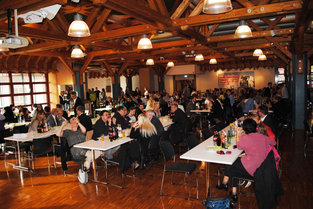Freisprechungsfeier Freiburg 2015 Saal füllt sich